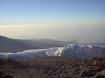 �_�̊C�A�����藧�X��