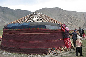 �Q����̗̂l�q�B�݂�݂邤���ɍ��g�݂����ɂȂ��Ă������B