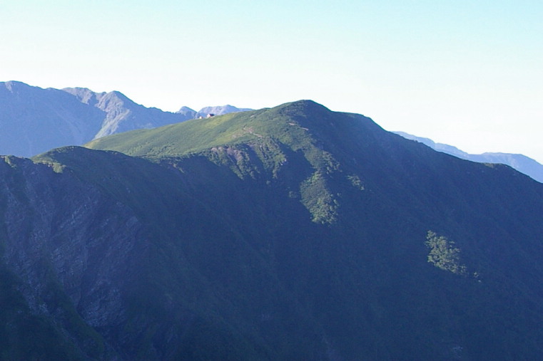 小河内岳 奥に前山