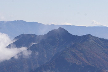 登る予定だった荒沢岳