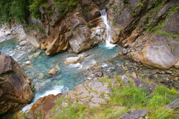 十字峡 水の色が素晴らしい